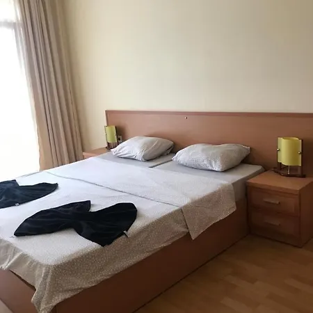 Ξενοδοχείο Plaza 4*