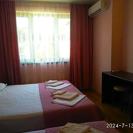 Plaza Hotel 4*